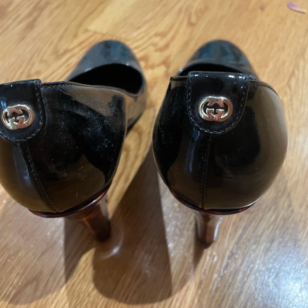 Gucci black wedges 6.5